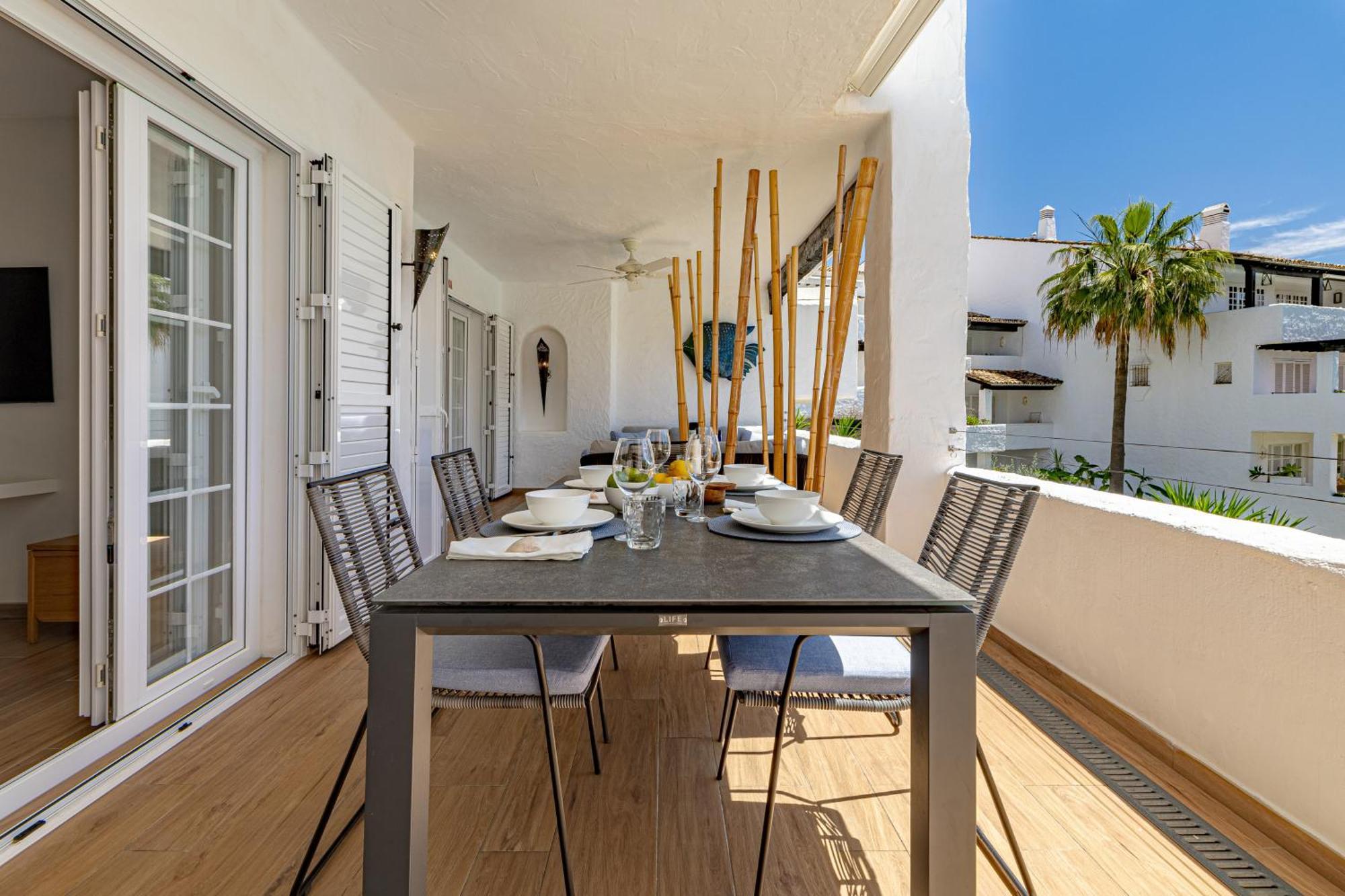Apartment Luxurious In Puente Romano, Marbella